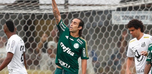 Dorival insiste e Santos negocia com Valdivia