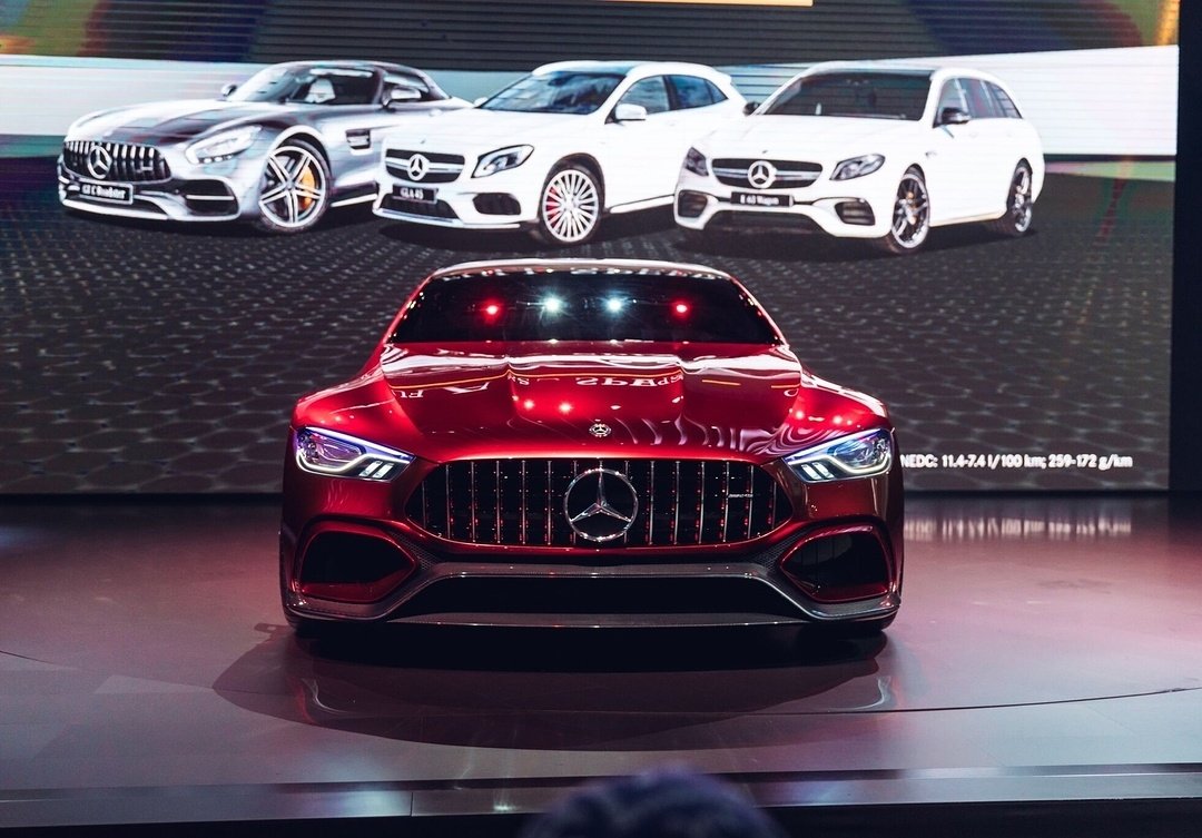 weichiyuanzhu's tweet photo. Mercedesbenz_deWas for a # beauty ❤️ How do you like the #ConceptGT
#MercedesAMG #switchtoEQ #EQpower #EQpowerplus #Coupe #GT #design #NYIAS https://t.co/kGAyD2QGv3