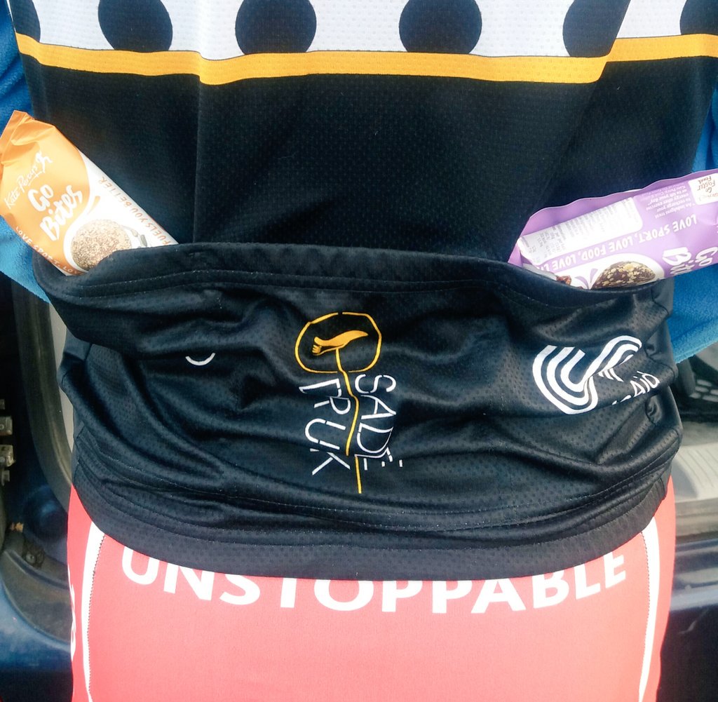 MichaelJEagling's tweet photo. 🚴Bike ride coming up. Back pocket essentials #GoBites to the ready 👍@gofasterfood https://t.co/HGtqdrSBhq