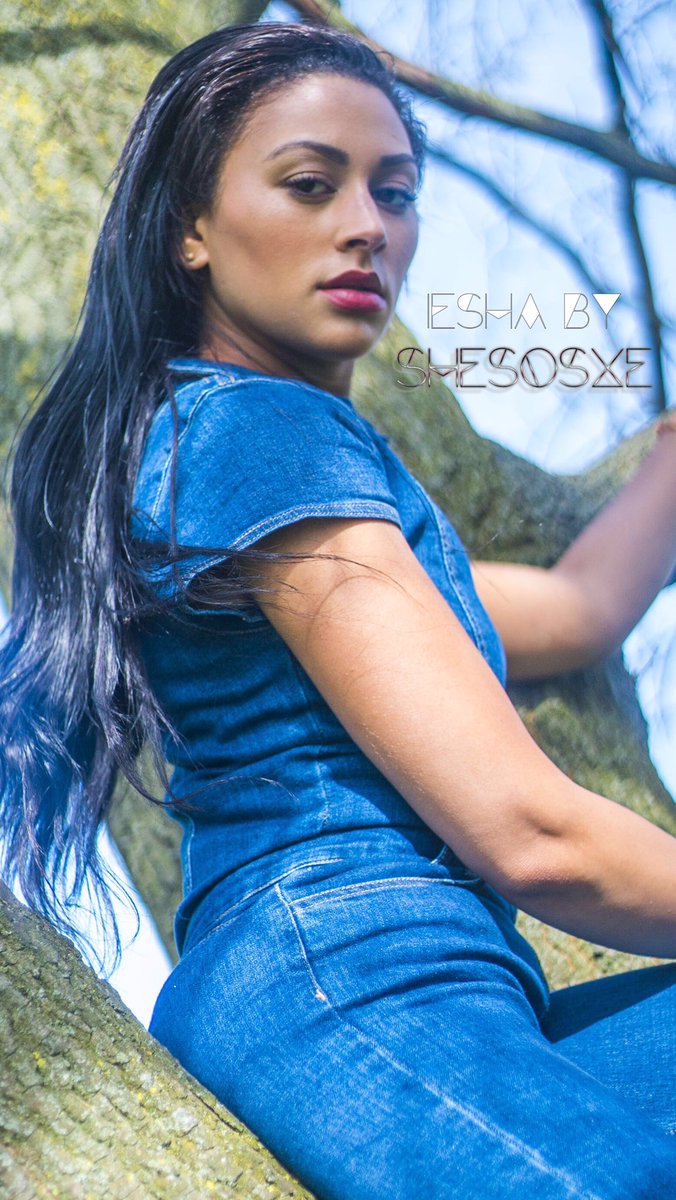 SheSoSxe's tweet photo. Check out @SheSoSxe model @iesha_Mclean on our #TheArtOfFitness set #SheSoSxe #RT https://t.co/MrPnZIzUHl