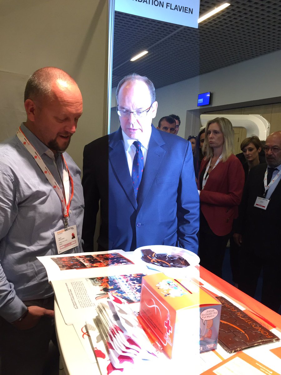 tsunamiflavien's tweet photo. @IMAGINADENTAL à cet apm pour la suite #AlaPoursuitedelaChocolaterie #SASAlbertII a adoré hier @palaismonaco #RechercheMedicale👊💪#CSM https://t.co/5YONiIeNCO
