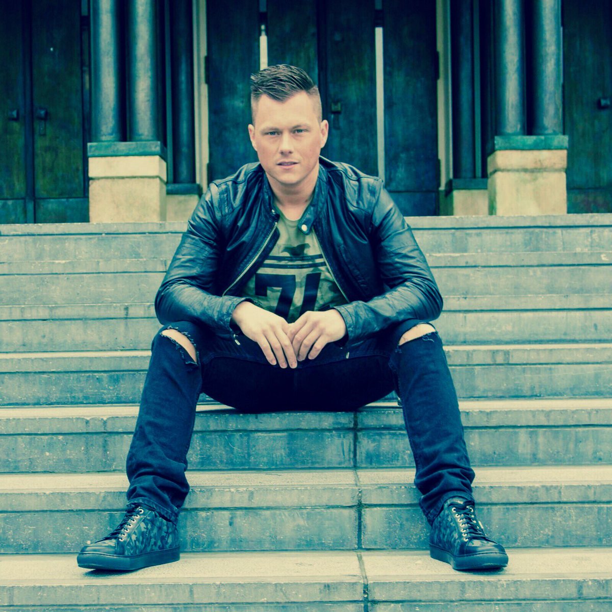 ZangerRandy's tweet photo. Nieuwe foto's laten maken deze week! #blijmee https://t.co/bpfObAViTv