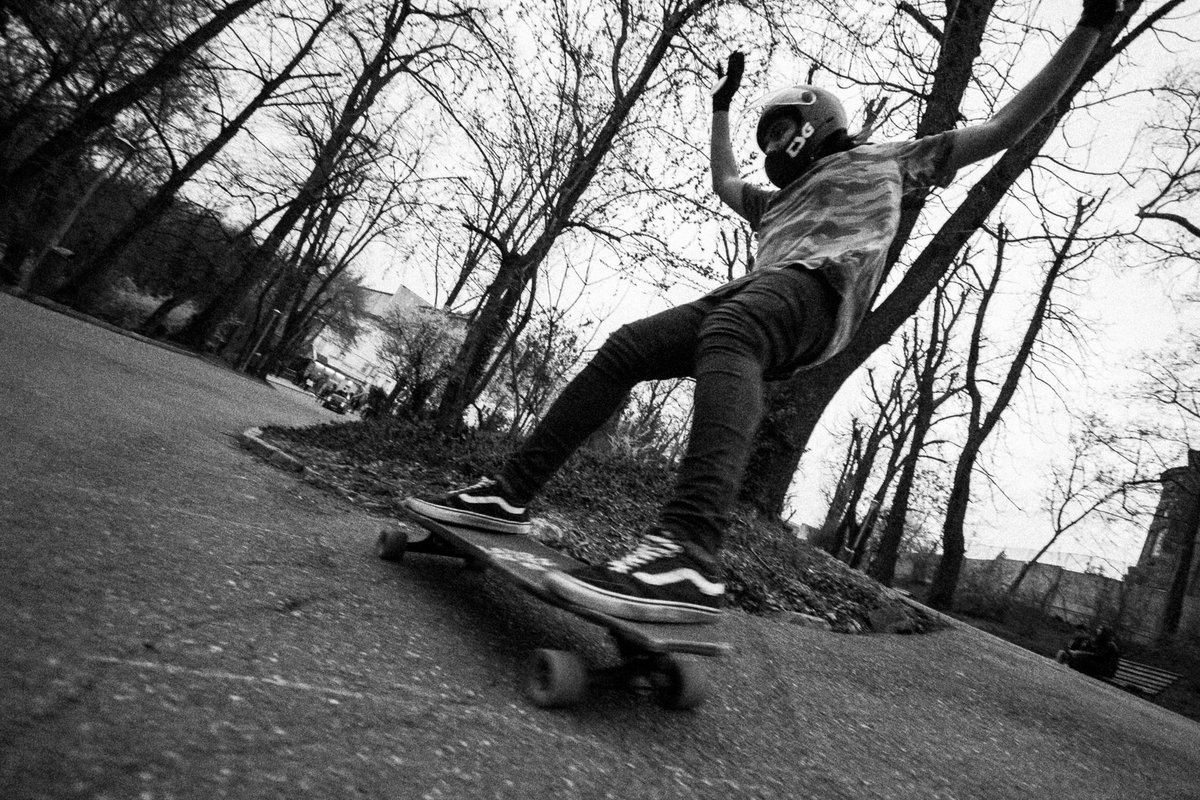 Luca at 10th edition of longboard lessons in #Bucharest / 2017 <a href="/longboardRO/">longboard.ro</a> <a href="/Landyachtz/">Landyachtz</a> #skateandexplore | goo.gl/nO4GEF