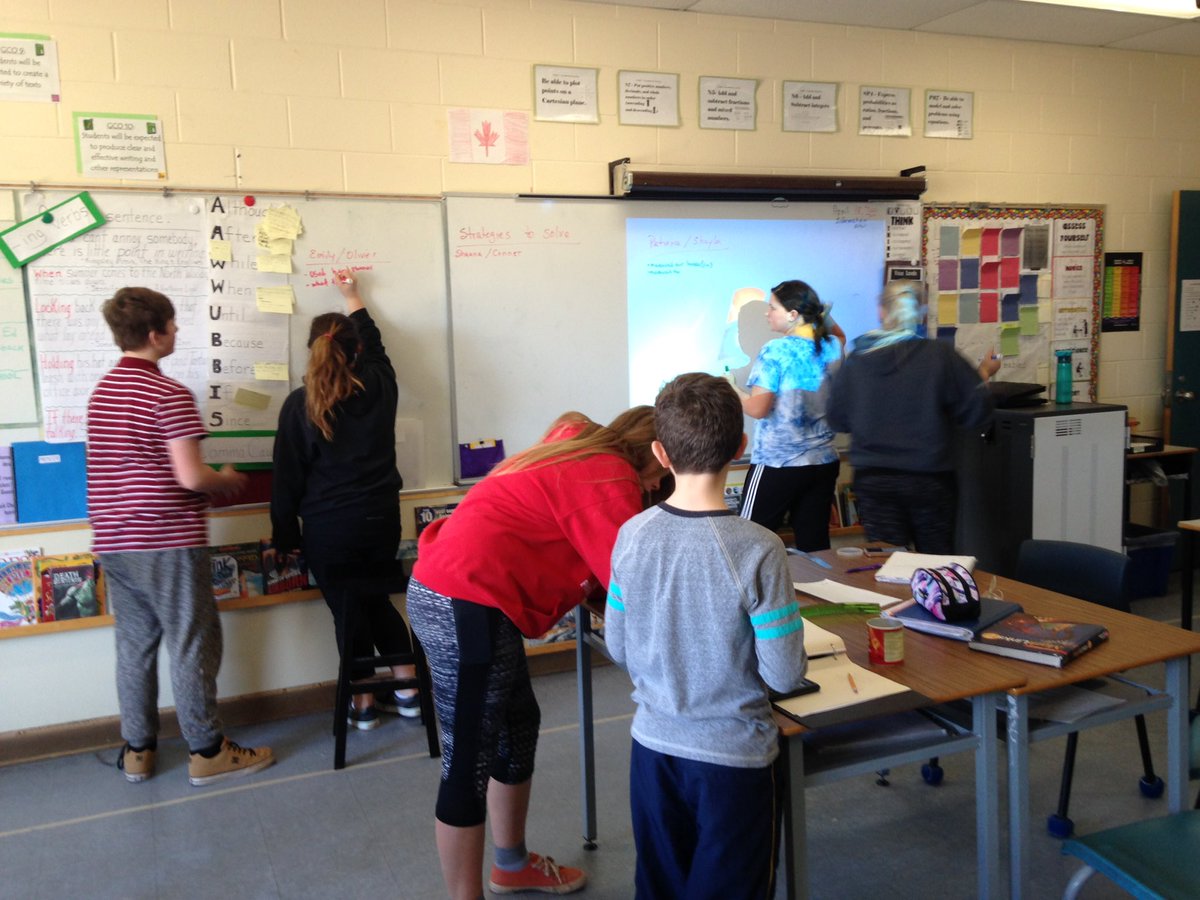 slskeffington's tweet image. @dr_costello Ss working out the circumference/diameter of a Pringles can, hands to big #formativeassessment #problemsolving #realchallenges