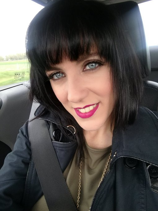 💞💕 Bonne journ&eacute;e &agrave; vous mes ch&eacute;ris ! Gros bisous 💕💞  #haveaniceday https://t.co/GInkRgiAXj<a href="/tag/haveaniceday"class="tags"><span>#haveaniceday</span></a>