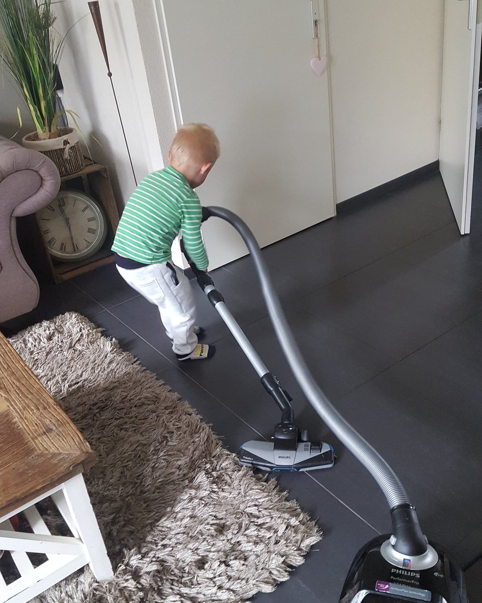 semmie84's tweet photo. Handig 👍 #hulpje #lieverd #mamahelpen #liefkind #goedeopvoeding https://t.co/sMgtTy3KpP