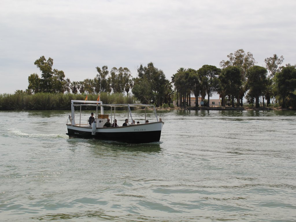 Gaudeix del bon temps realitzant fantàstiques #excursions i experiències en #vaixell amb CREUERS DELTA DE L'EBRE! goo.gl/H723yc