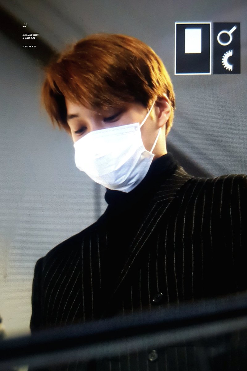 jonginnet's tweet photo. 170414 정말 일등으로 멋지신 분,,,(இ﹏இ`｡) 종인아 제주도에서두 카이팅이얌 💕🐻💕 https://t.co/DoYkoCba4m