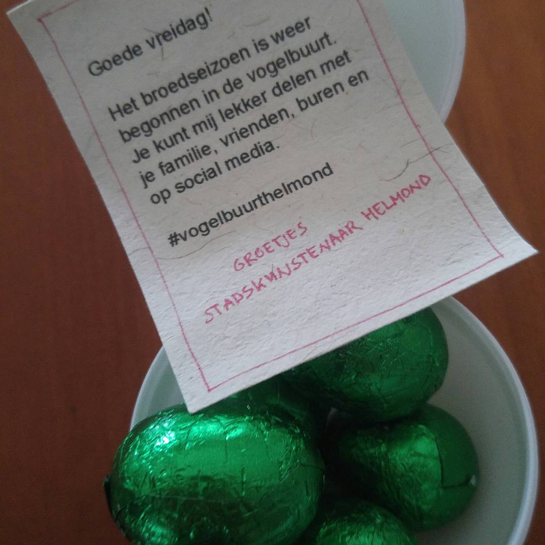 gustamaas's tweet photo. Oh wat leuk de "paashaas" is geweest... 
#stadskunstenaar #vogelbuurthelmond #goedevrijdag #goedevreidag #helmondnoord https://t.co/PeZLBmv5D4