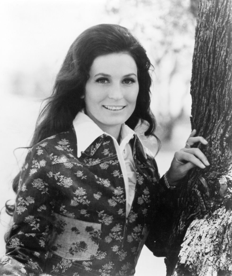  Happy Birthday, Loretta Lynn
*Born on this day in 1932* 