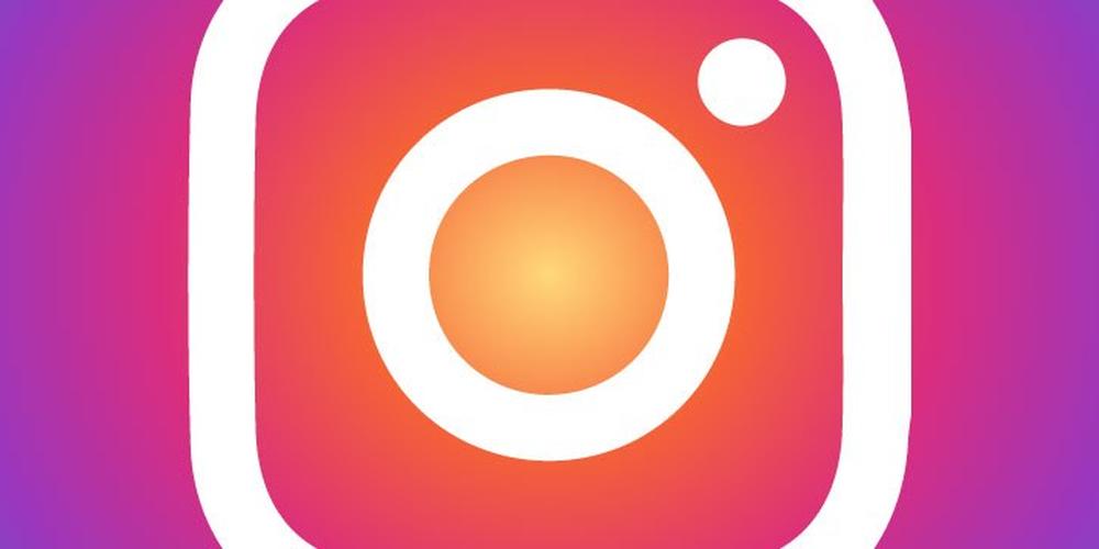 TheBBCentral's tweet photo. BlackBerryCentral |  BlackBerry Mobile Hits Instagram https://t.co/d74T2ylkU0 https://t.co/cHCTU81tng