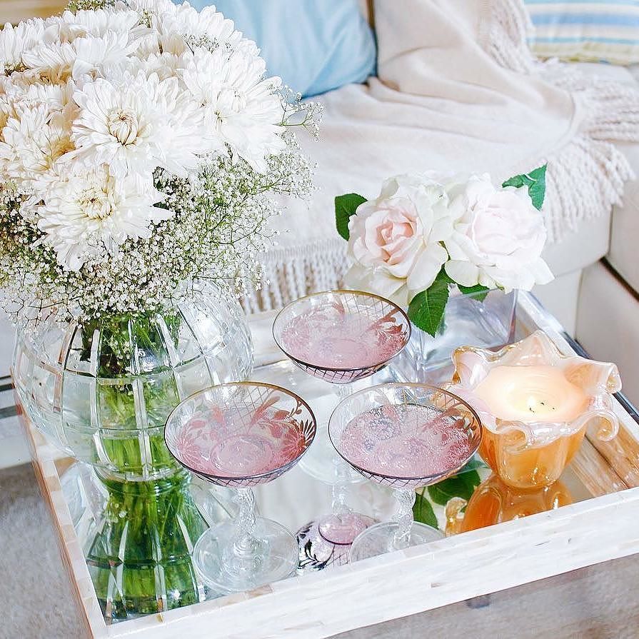 chickluvsdesign's tweet image. Looking for last minute #EasterDecor ideas? This beautiful #springinspired display of sparkling pink lemonade from… ift.tt/2pe3LGK