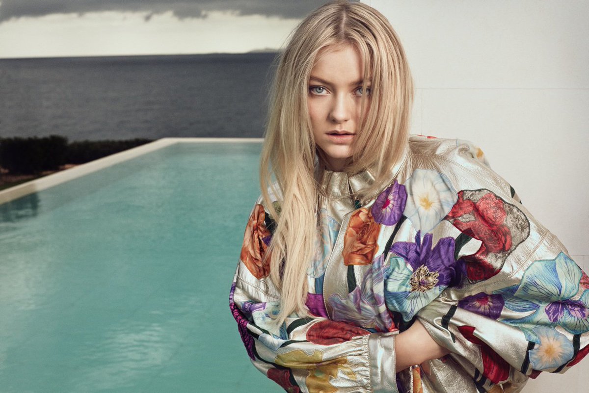 .<a href="/astridsofficial/">ASTRID S</a>'s essential new single 'Breathe' is turned inside out - and it's our Track Of The Day... clashmusic.com/news/track-of-…