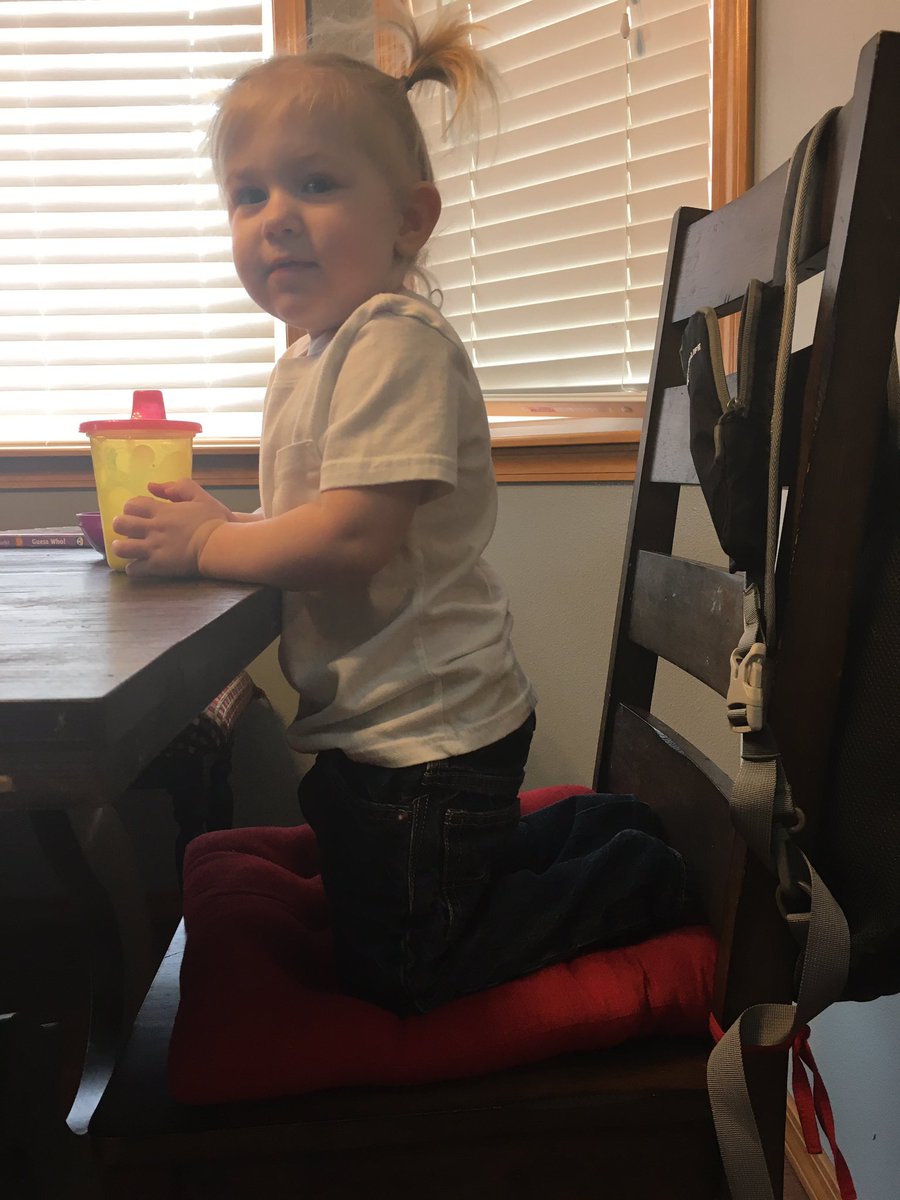 MaddieMo24's tweet photo. #momfail When you forget the diaper bag containing her clothes in your car at drop off and her nanny has all boys #addisonneyce #friday https://t.co/38xq82MDdJ