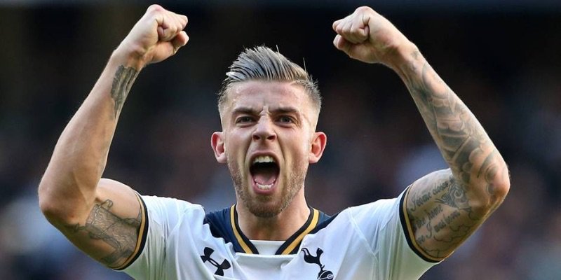 FitFive_Ch's tweet image. Après 12 ans dans le football pro, Alderweireld se dit fatigué et évoque un retour en Belgique ! bit.ly/2ljXOGS