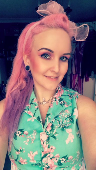 #selfie #SuicideGirls #pinup https://t.co/7HFIKmGkiE<a href="/tag/selfie"class="tags">#selfie</a><a href="/tag/suicidegirls"class="tags">#SuicideGirls</a><a href="/tag/pinup"class="tags">#pinup</a>