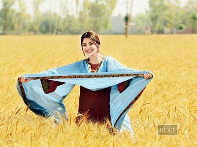 reema_sathe's tweet photo. #Mythbusters It doesn't look dreamy at all when u run thru a wheat field! They are spiny, pokey n leave u bruised #firsthandinformation! 1/2 https://t.co/yC2OkVBkGZ