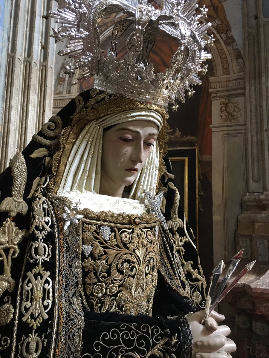 elbarcodemaria's tweet photo. Nuestra Señora de la Soledad - Viernes Santo 2017 #Soledad2017 @Soledad_Granada #SSantaGr17 https://t.co/qWonTEXx63