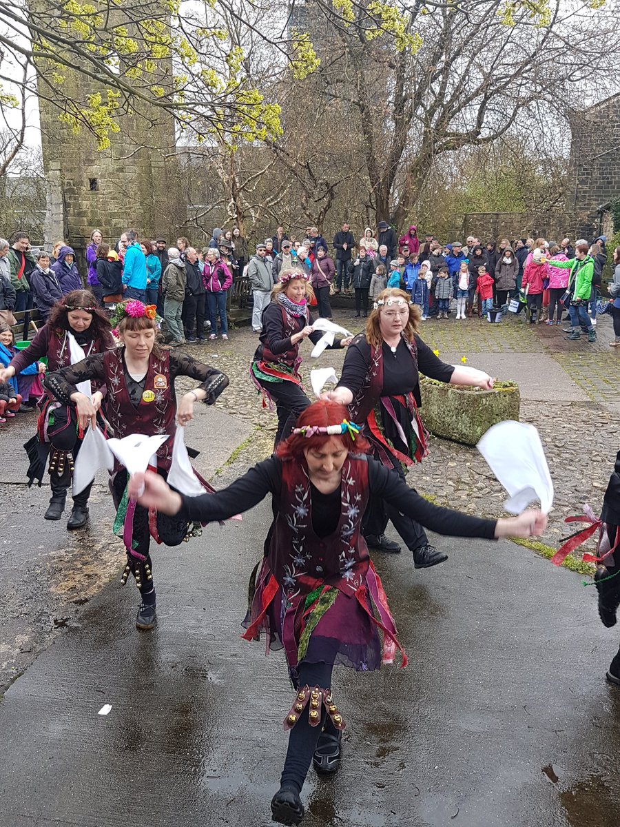 Watching the fabulous Hill Millies warming up a soggy audience before the start of the Pace Egg #paceegg #heptonstall