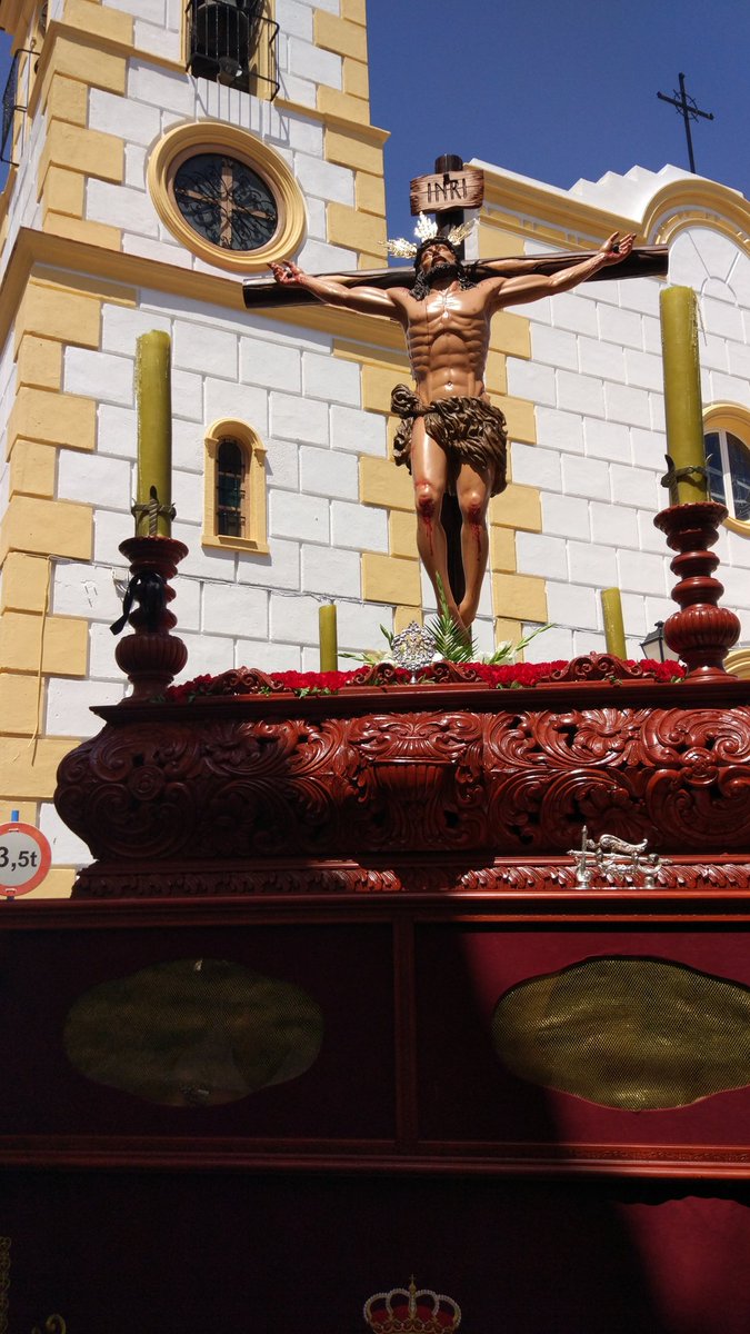 Finalizamos la procesión en Garrucha, ha sido un placer acompañar al Cristo de la Expiración
#SuenaLaSangre