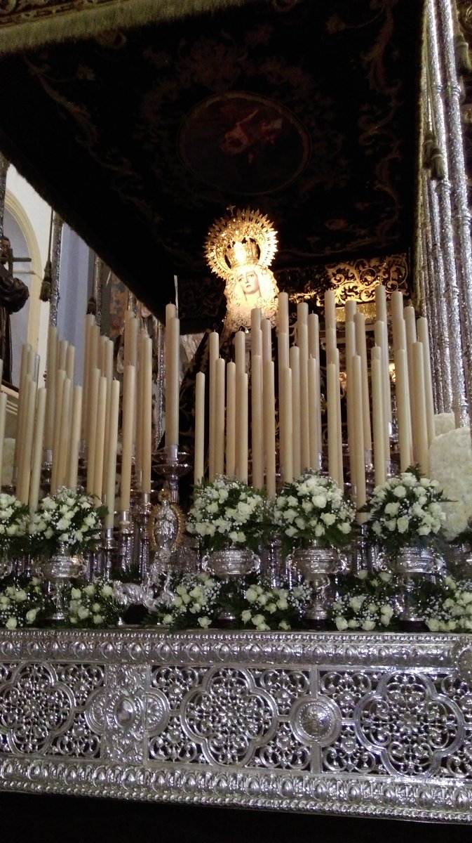 SEntierro's tweet photo. Viernes Santo https://t.co/aQNeeiVF3a