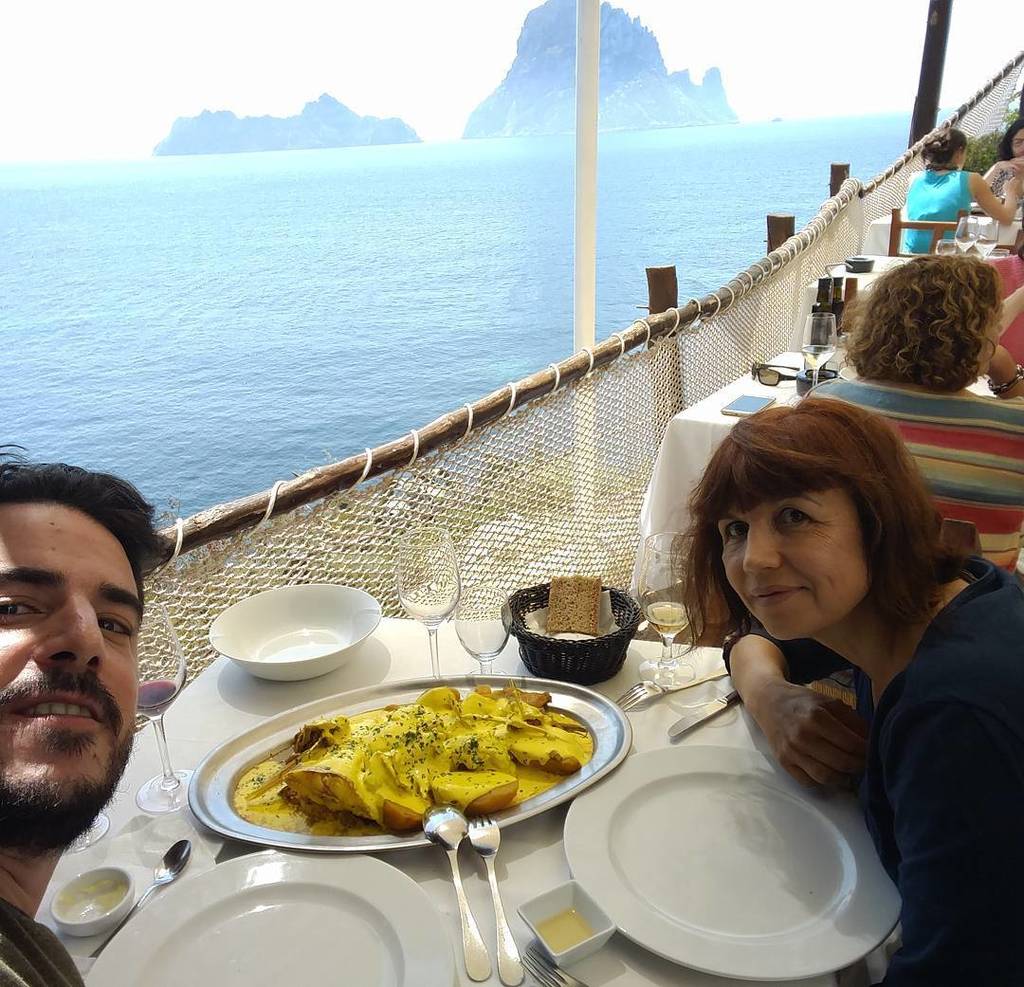 AitorContreras's tweet photo. Es Boldadó amb la Pili: Bullit de Peix veient Es Vedrà #conlaPili #Ibiza #EsVedra #EsBoldado https://t.co/6gHxPdYOup
