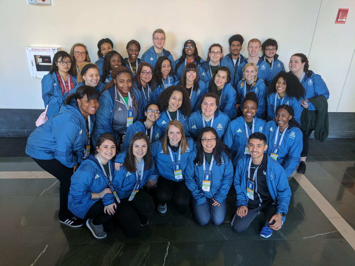 StephanyAGeorge's tweet photo. Volunteering @bostonmarathon with students @NewburyColl https://t.co/dOIB6kfWmy
