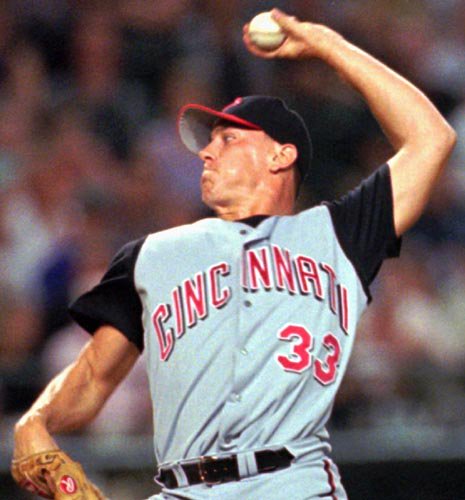 Happy 47th Birthday today to former pitcher Steve Avery!    