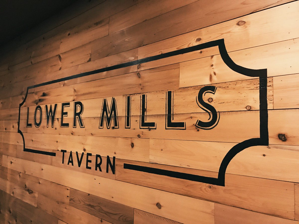 LowerMillsTav's tweet photo. Happy Friday, #Dorchester! If you’re looking for a caffeine or tea fix, we’ve got great options! Doors open at 11 :) #MEMTea #Lavazza https://t.co/TnVuvdkuh5