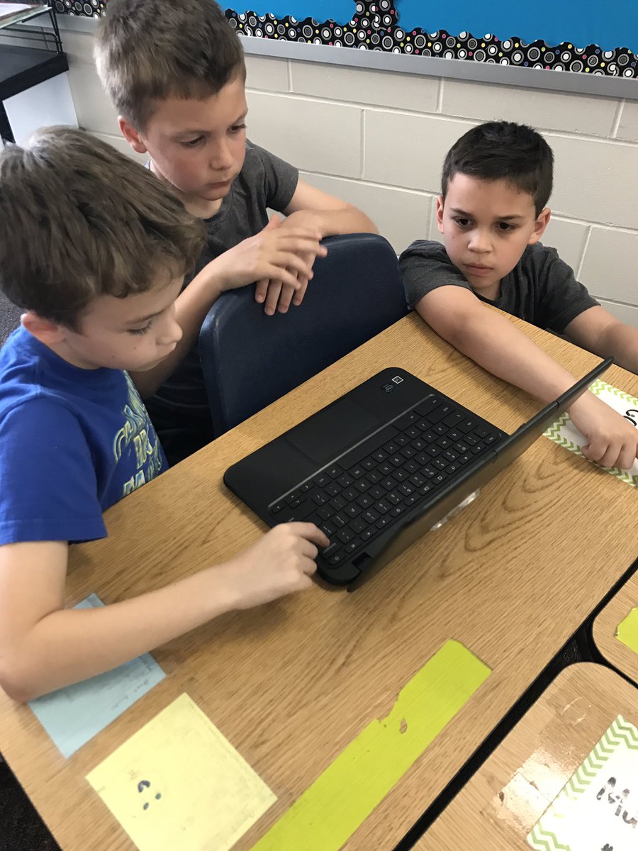 MrsVice1's tweet photo. Production party today! Ss researched topic and shared their work with their peers using @SmorePages #theywereproud #hardwork #messyprocess https://t.co/Q1RVb8nIke
