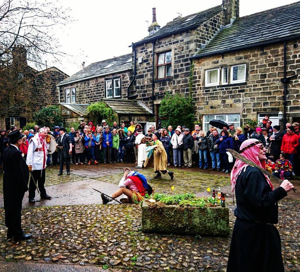 Traditional #PaceEgg play, #Heptonstall. The players perform four times during the day, drinking throughout. ift.tt/2phQzxY