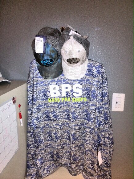 fredmadd's tweet photo. Team colours for 2017 444 walleye tourney! Which is full!!! @reelitup2025 @BassProShops  @fishingwifey @offshoretackle https://t.co/OVOTlteDiT