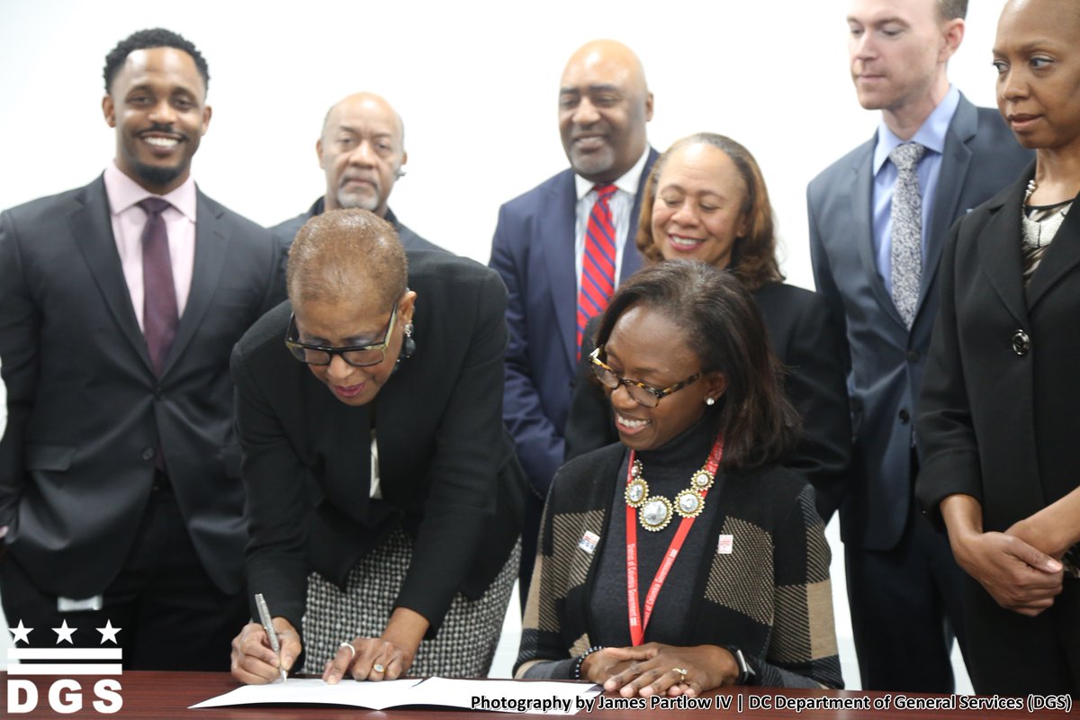 DCDGS's tweet photo. This could be your CBE signing a contract to #workwithDGS. Register for the #LaunchPadDC Event Today! (Read the SOW) https://t.co/alb9YvqA9N https://t.co/NbGodFiHnl
