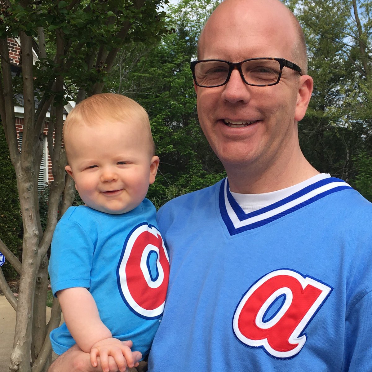 forealsdo's tweet photo. Put me in coach!!! 🎶 #BravesAreBack #OpeningDay @SunTrustPark https://t.co/zrrOjM9fI0