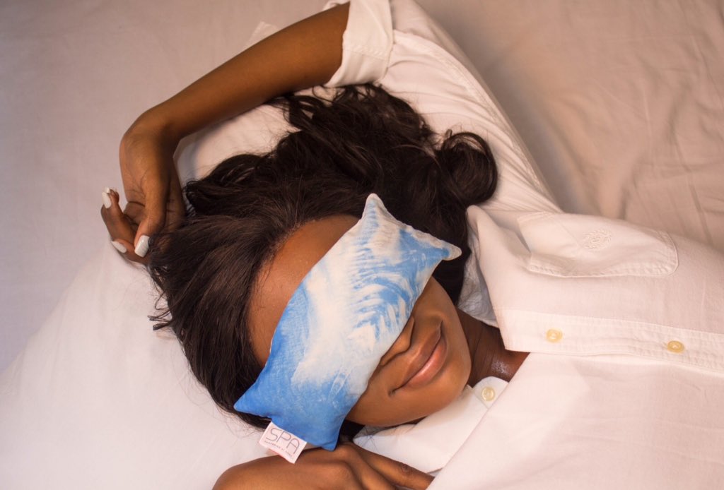 spapampering's tweet photo. Put a smile on someone's face. Sleep deprivation is a form of torture.
Lavender and Chamomile Eye Pillow. https://t.co/TwyieQy3qU