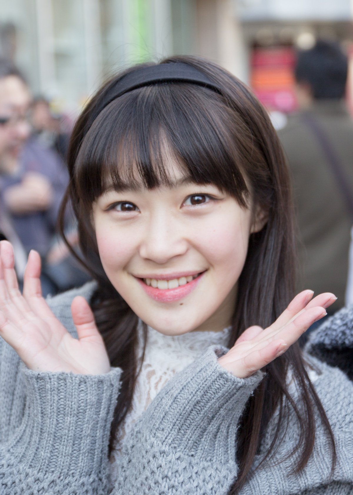芦澤 聡 放送中のusjのハリー ポッターのcm ラストカットが蒼井優さんぽい 調べてみると加村真美さん 岩手県出身で 15年10月まで県を拠点に活動する女性ローカルアイドルグループ Chairmans のメンバーだった 嫌われる勇気 や 咲 や有名なcm