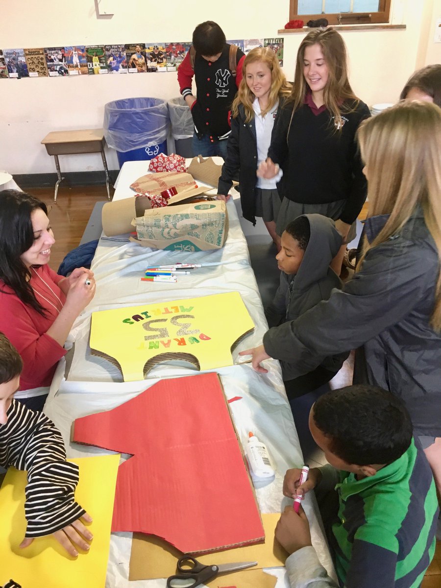 shattuckstmarys's tweet photo. Our students had a fantastic day on Wed. visiting @carmichaellynch and @artbuddies and learning about social entrepreneurship! @weCreateSSM https://t.co/bKejJU4N5F