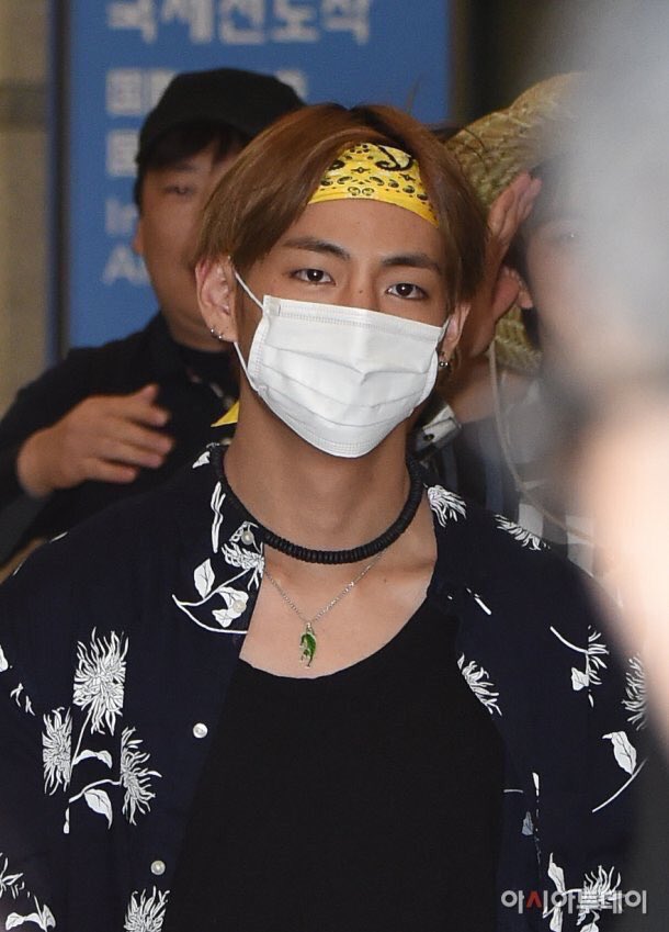 ggwjsz's tweet photo. 日焼けを知らないミンユンギ https://t.co/YukjQ4Ytef