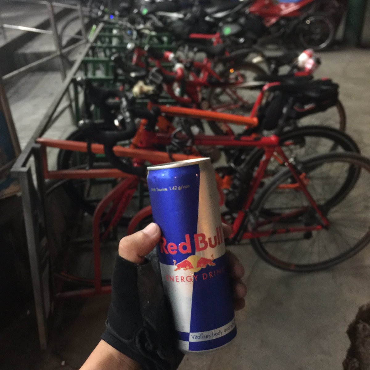 patrickishere's tweet photo. Give me wings. @redbullph #TaytayToBaguio #BikeAllTheWay #TeamRunshift #TeamTitanium https://t.co/DMpjzCREqb