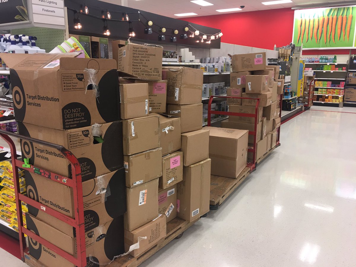 Easter is empty! T1444 rocks! <a href="/JaxBackes/">Jackie Backes</a> <a href="/RobHildebrant/">Robert Hildebrant</a> <a href="/amandadeane3/">Amanda Walls</a> <a href="/VincsonGreen/">Vincson Green</a> <a href="/swebbyc/">Chelsea Swedblom</a>