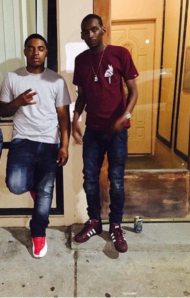 ttalyia___'s tweet photo. #LongLiveRon #LongLiveMike๐ https://t.co/DnEFLoRMbT