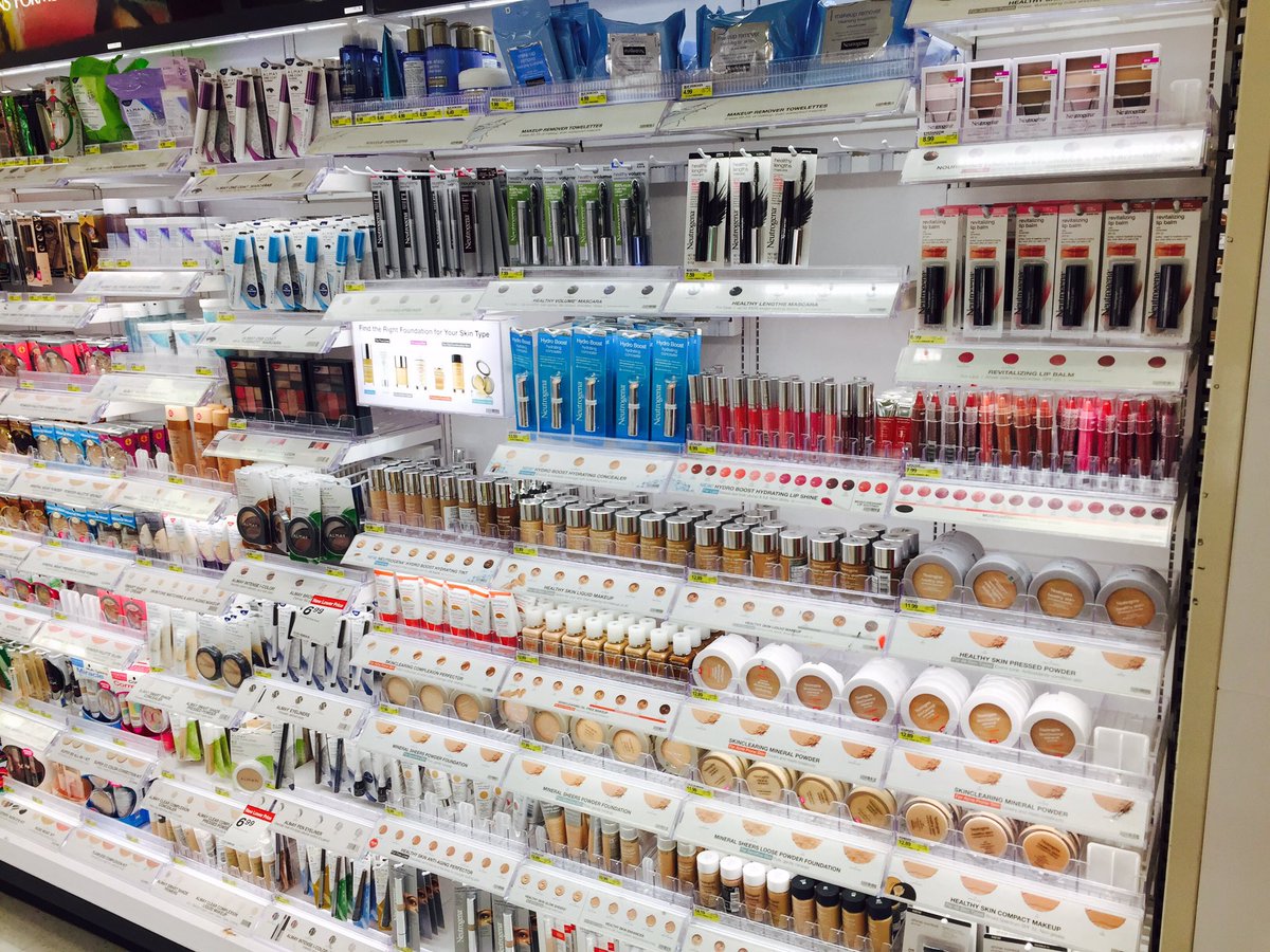 ChristinaM366's tweet photo. 338 expert CBTM's and Cosmetic TL driving some major sales and brand standards in beauty for the holiday! #ThankYOU @smcdade206 https://t.co/tmBeIZ2QPy