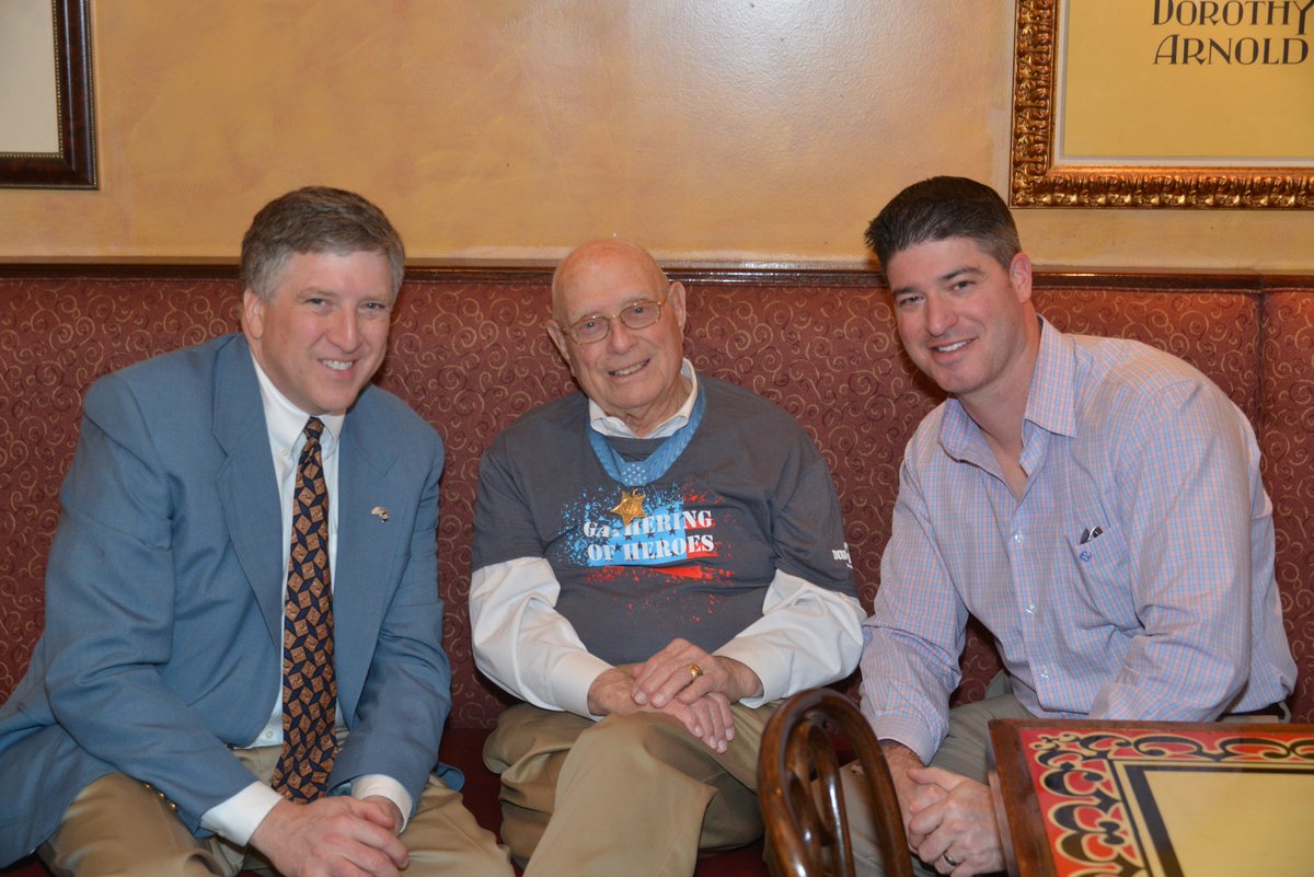 FriendsofDJGary's tweet image. Judge Gambardella is a staunch supporter of our veterans.  He was honored to meet Medal of Honor recipient, WWII vet Woody Williams.