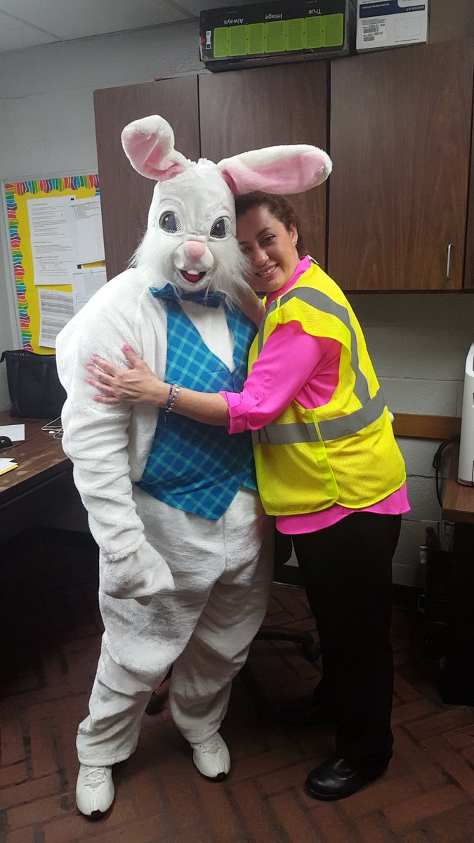 TXHARBWNUpSAFE1's tweet photo. The Easter Bunny joined us at our PCM! Happy Easter from Harlingen! #redriversafety https://t.co/zejSEhVEIR