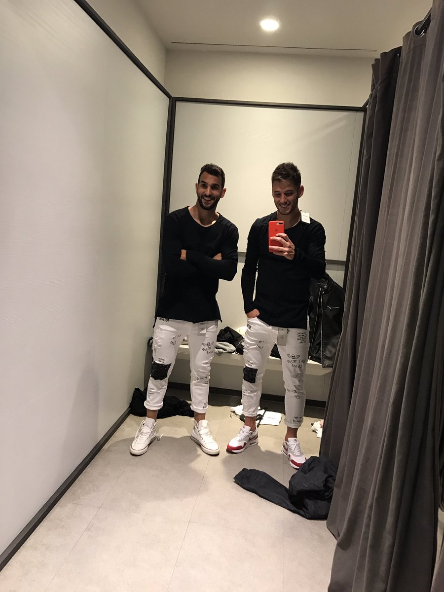 AlvaroMedran's tweet image. Felicidades amigo🎂🎉, ya está todo dicho, por muchos más años celebrando juntos este día ❤️ fuya fuya fuya jajajaj @2MONTOYA