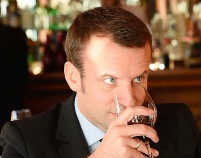 [Campagne] E.Macron : "Une rosé nation est une nation où chacun peut se dire qu’il pourra boire du rosé. Je veux que la France en soit une."