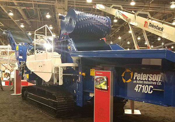 PortablePlants's tweet photo. ICYMI: The 4710D horizontal grinder, which debuted at #conexpo2017, completes the "D" series of @Petersoncorp https://t.co/pJsFVSqbcV https://t.co/tiN7U9xa5d