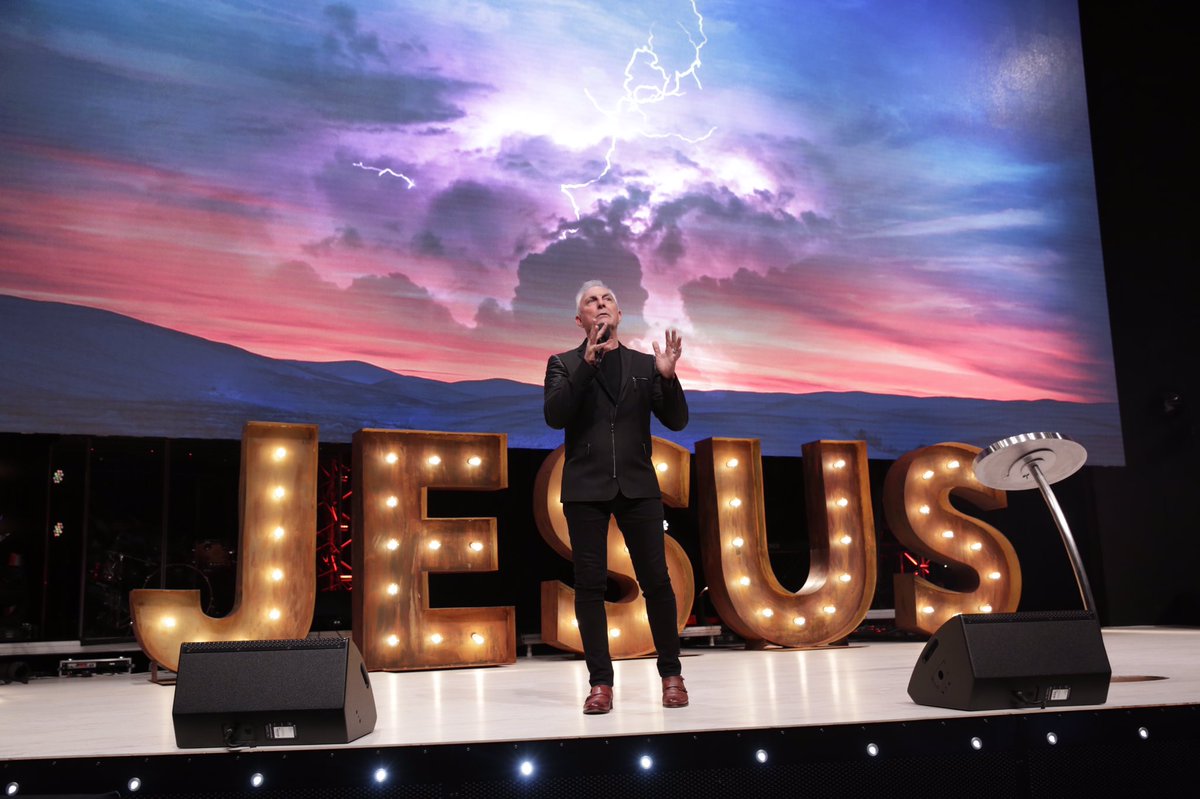 RiversSandton's tweet image. It&apos;s been a Good Friday in church with Ps André reminding us of the unshakeable power of the cross! We&apos;ll see you at on Resurrection Sunday!