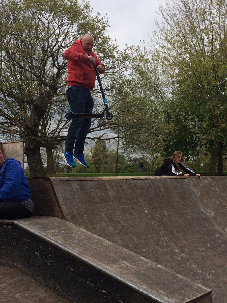 lisa_fordham's tweet photo. Check out @muzza210 ! https://t.co/JKNMUSgpaC