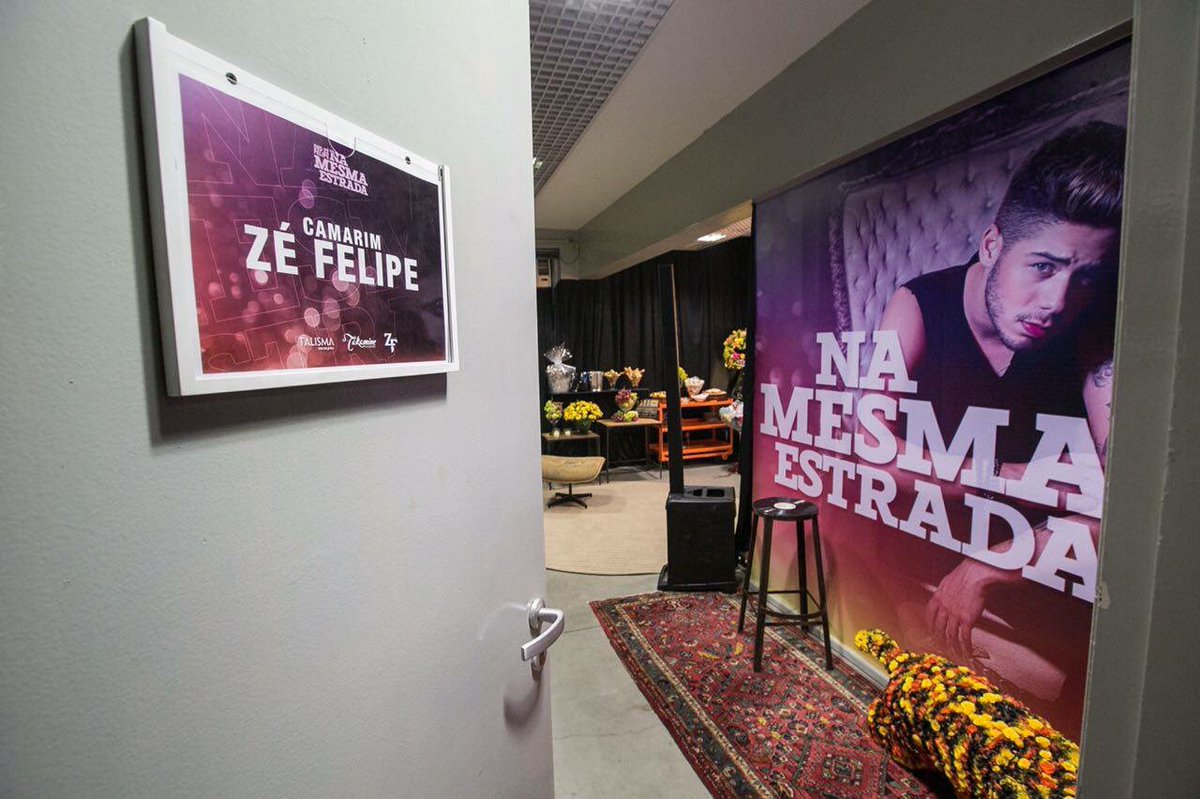 zefelipenews's tweet photo. #DVDZF #NaMesmaEstrada https://t.co/BDJz3MG4W3
